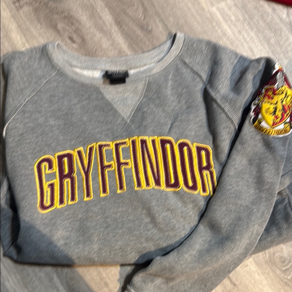 Gray Gryffindor Sweatshirt